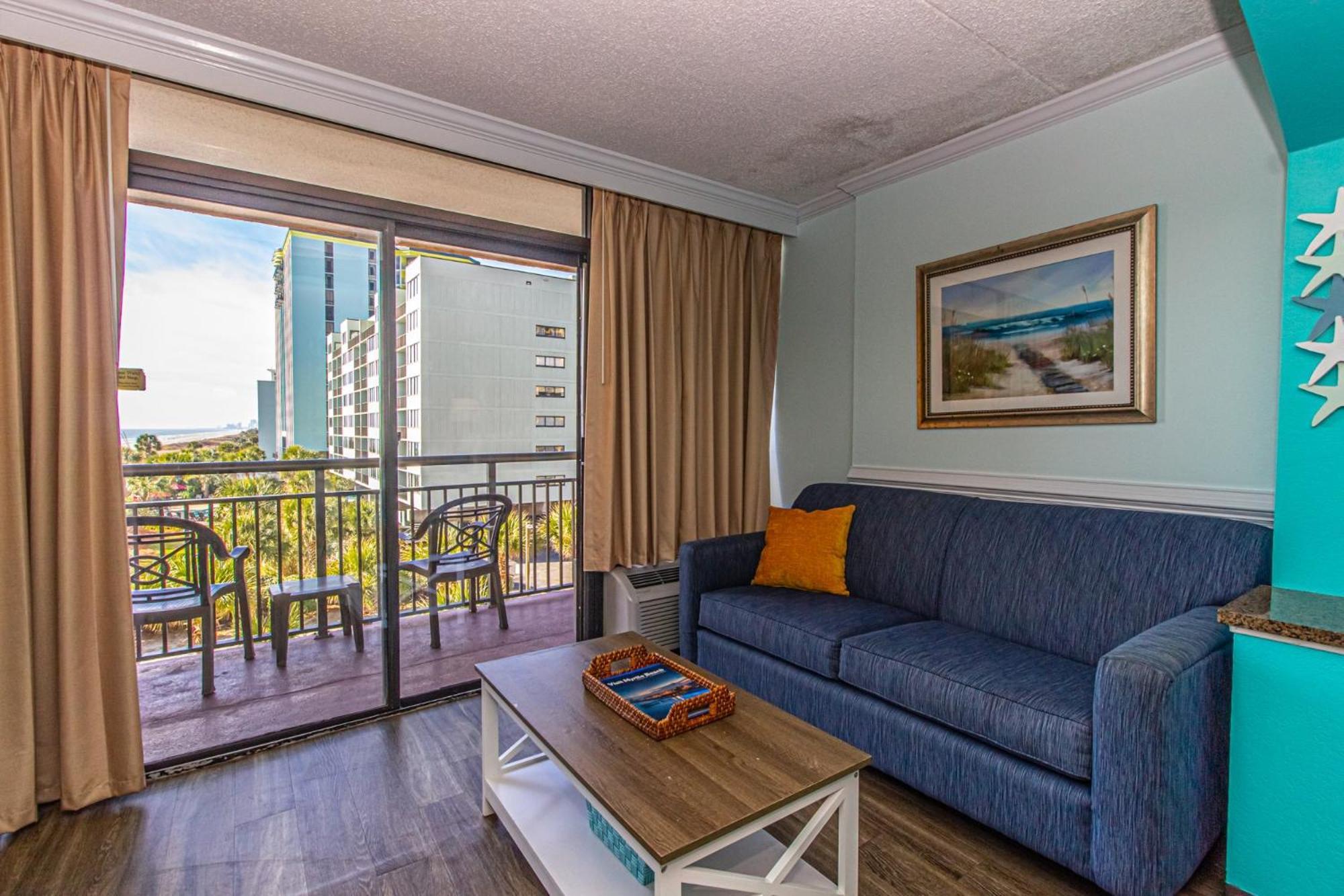 Oversized Ocean View Queen Suite With Beautiful Fireplace And Accents - Sleeps 4 Guests! Миртл-Бич Номер фото