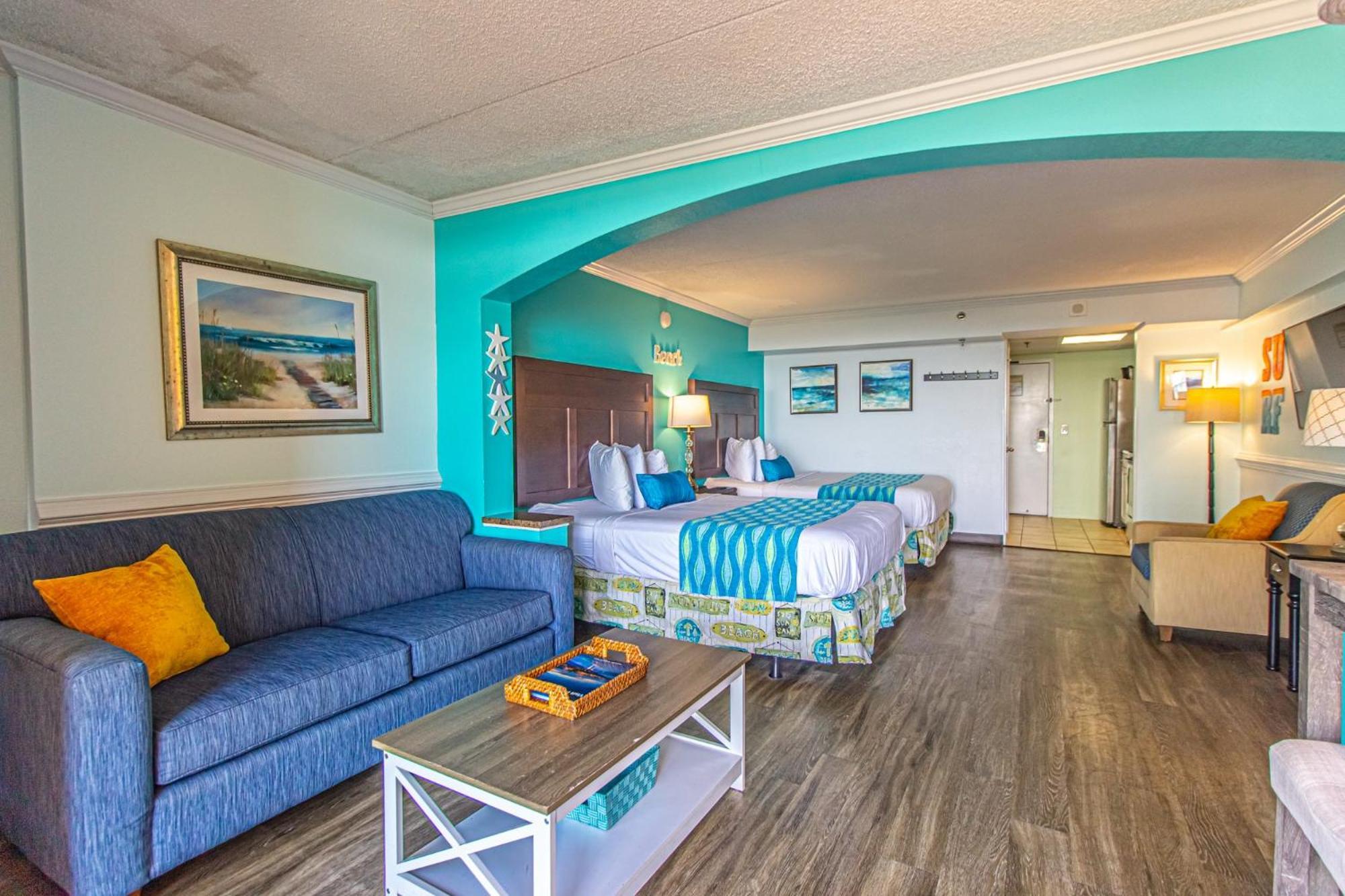 Oversized Ocean View Queen Suite With Beautiful Fireplace And Accents - Sleeps 4 Guests! Миртл-Бич Номер фото